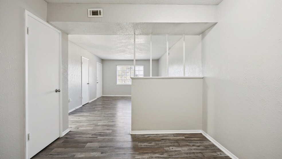 More Photos Of 306 Martha St, Euless Apartments For Sale