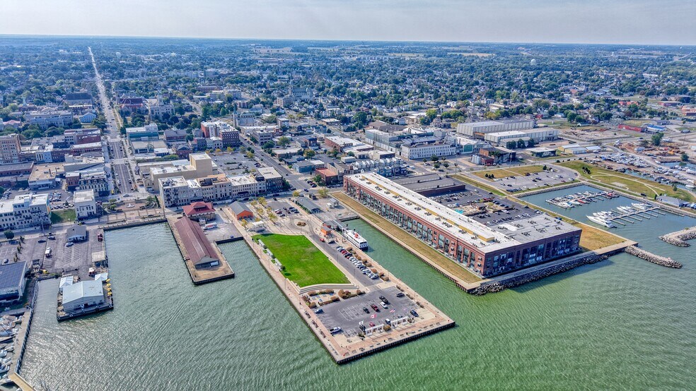 More Photos Of 516 W Washington St, Sandusky Office For Sale