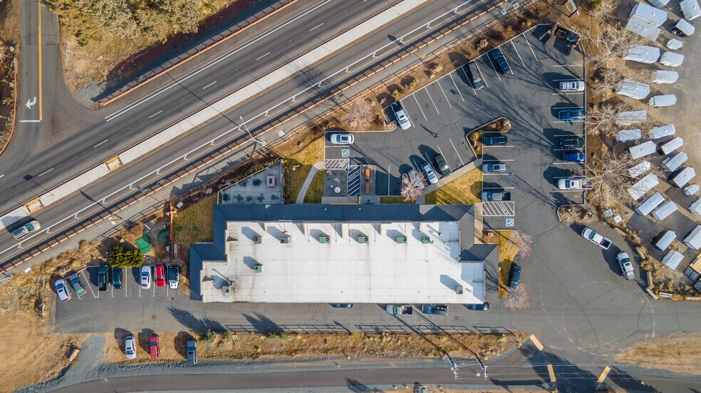 More Photos Of 64670 Strickler Ave, Bend Storefront For Sale