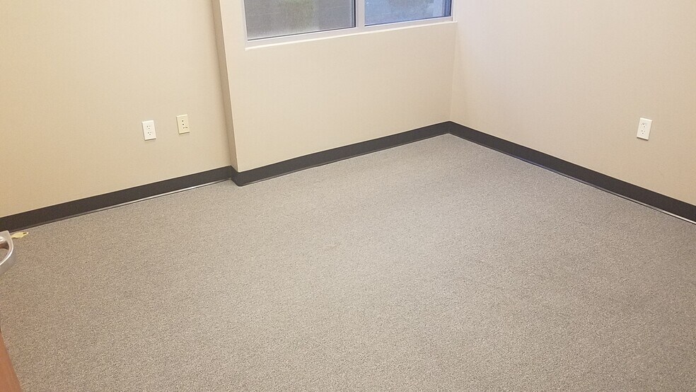 More Photos Of 375 N Stephanie St, Henderson Office For Lease