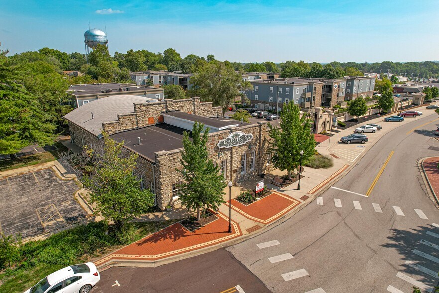 More Photos Of 7400 W 79th St, Overland Park Freestanding For Lease
