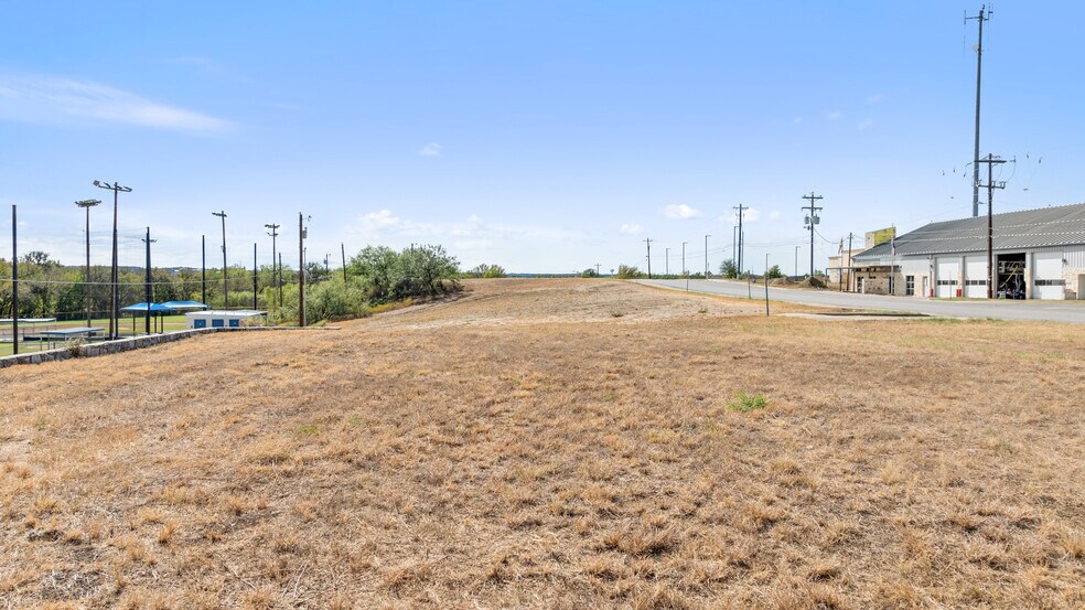 More Photos Of 711 Avenue N, Marble Falls Land For Sale