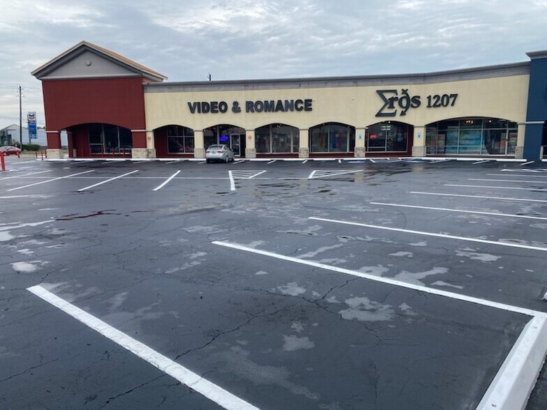 More Photos Of 1201-1207 Spencer Hwy, South Houston General Retail For Sale