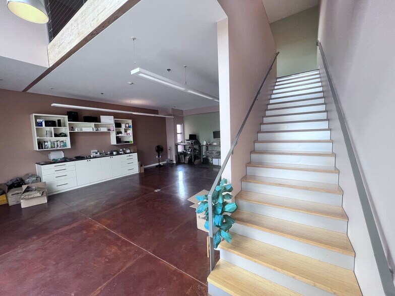 More Photos Of 1331 7th St, Berkeley Loft Creative Space For Sale