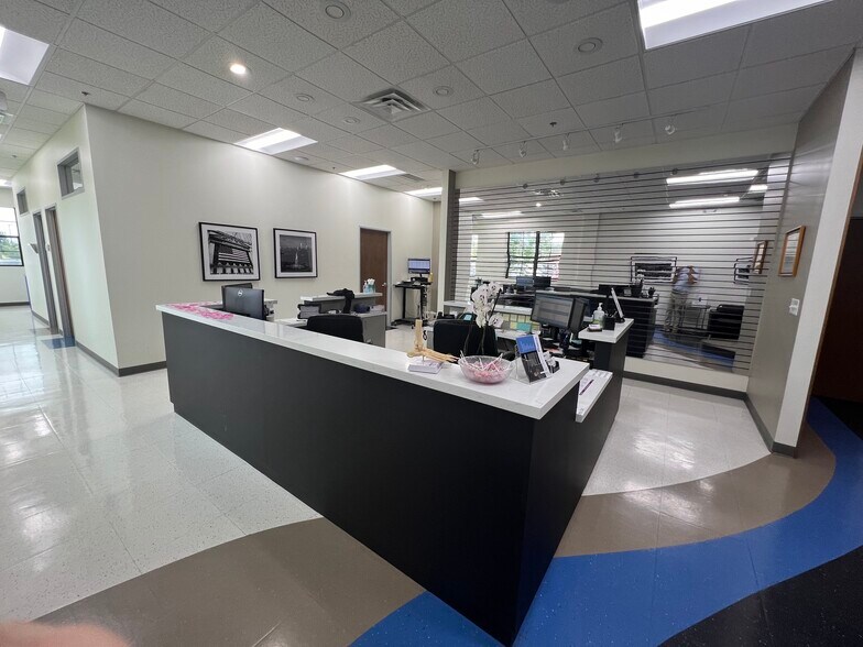 More Photos Of 1314 E Sonterra Blvd, San Antonio Medical For Sale