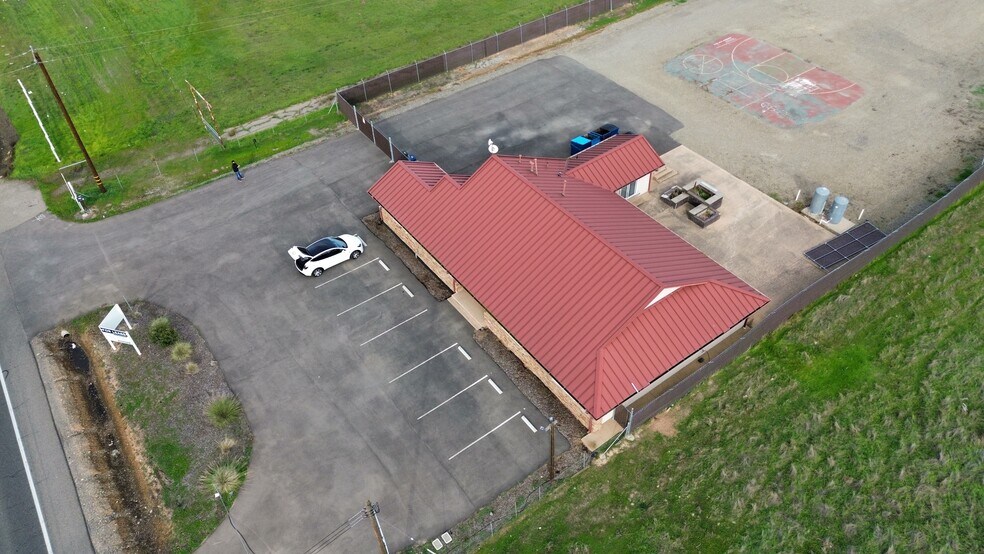 More Photos Of 6201 Bradshaw Rd, Sacramento Industrial For Sale