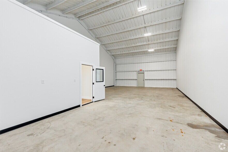 More Photos Of 3332 State Hwy 78, Wylie Light Distribution For Lease