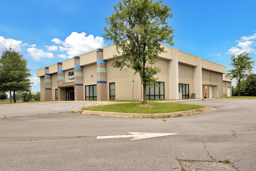 More Photos Of 1326 Progress Dr, Front Royal Flex For Sale