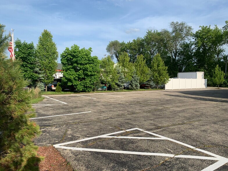 More Photos Of 1307 E Palatine Rd, Arlington Heights Religious Facility For Sale