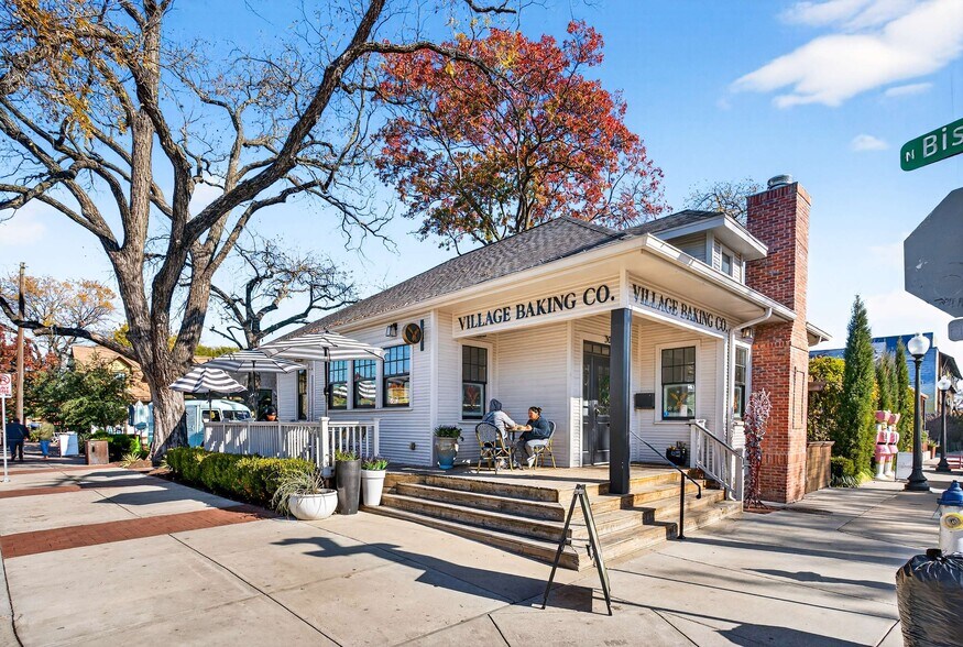 More Photos Of 439 W 9th St, Dallas Apartments For Sale