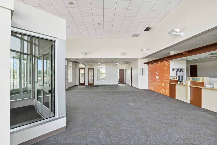 More Photos Of 2001 Shepard Rd, Normal Bank For Sale