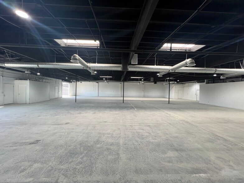 More Photos Of 3316-3318 Burton Ave, Burbank Warehouse For Sale