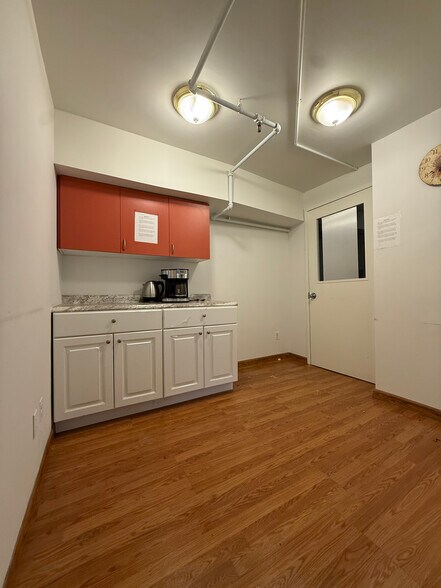 More Photos Of 3057 Coney Island Ave, Brooklyn Medical For Lease