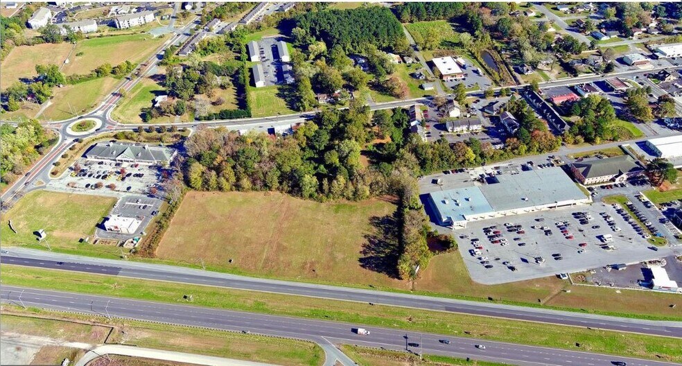 Primary Photo Of 12155 Elm St, Princess Anne General Retail For Lease