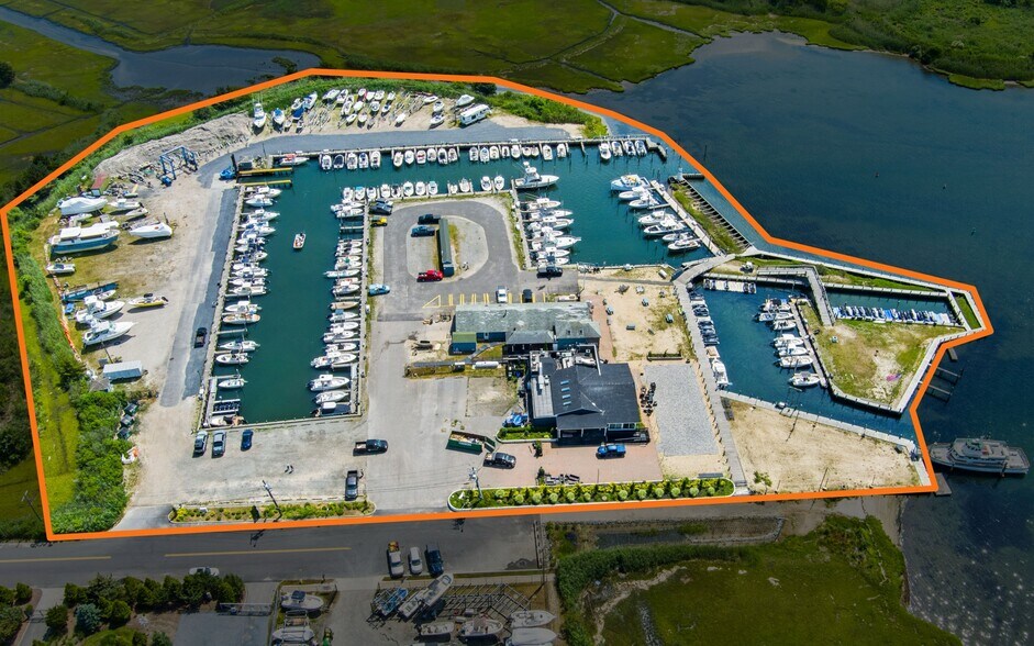 More Photos Of 215 Atlantic Ave, East Moriches Marina For Sale