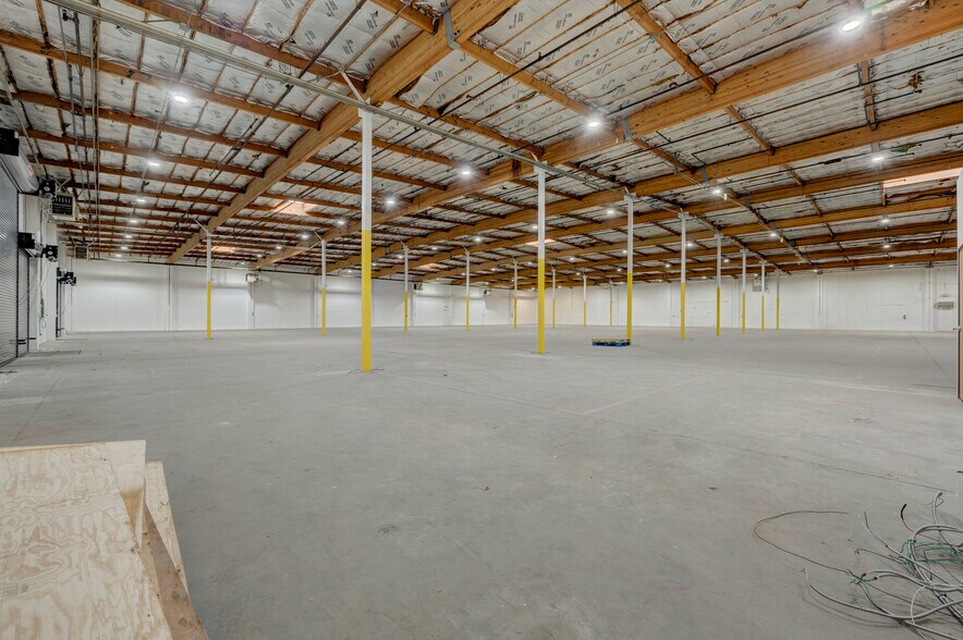 More Photos Of 575-585 Reactor Way, Reno Distribution For Lease