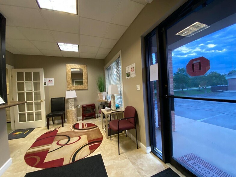 More Photos Of 131-137 Keveling Dr, Saline Medical For Sale