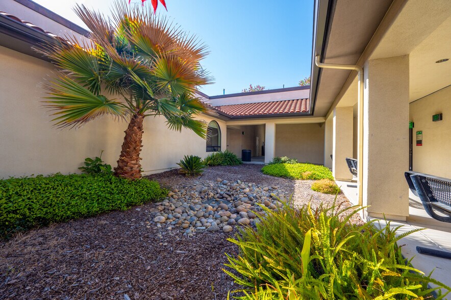 More Photos Of 325 Posada Ln, Templeton Healthcare For Lease