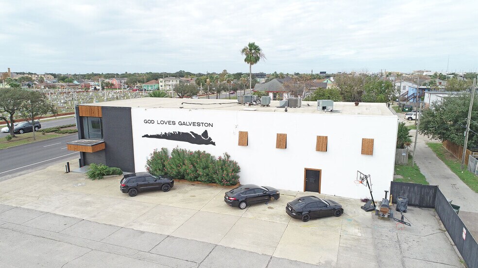 More Photos Of 4124 Broadway St, Galveston Storefront Retail Residential For Sale