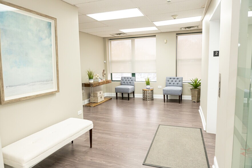 More Photos Of 7101-7129 S Yates Blvd, Chicago Office For Lease