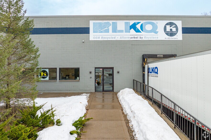 More Photos Of 1770-1810 Lemoyne Ave, Syracuse Warehouse For Sale