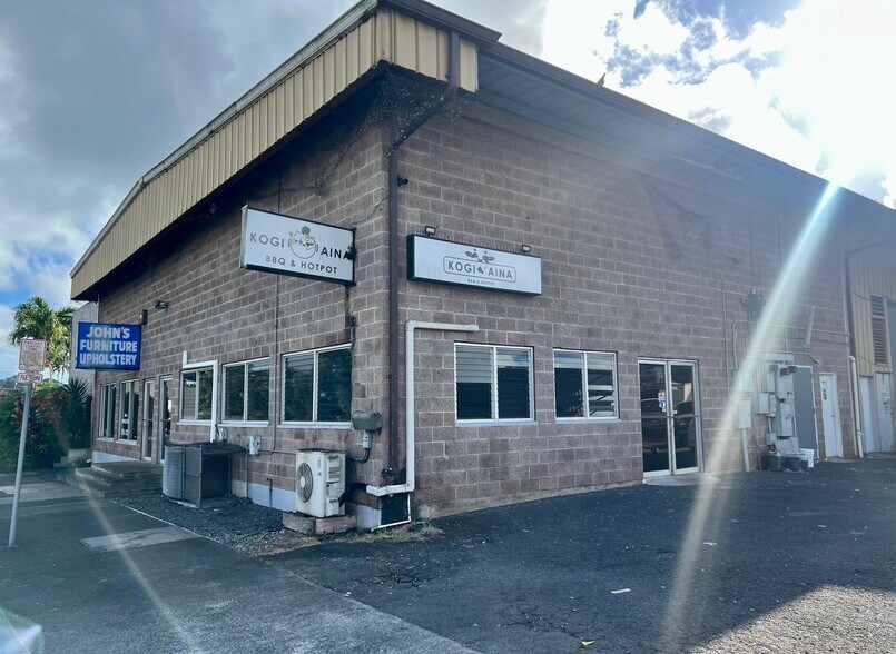 More Photos Of 46-138 Kahuhipa St, Kāneohe Flex For Lease