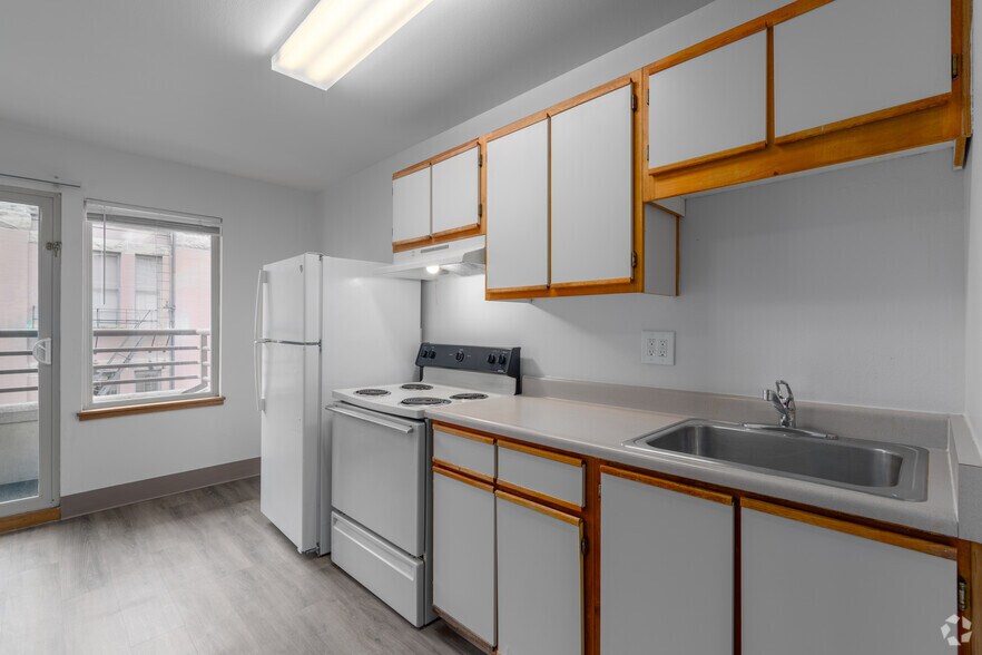 More Photos Of 222 SW Pine St, Portland Apartments For Sale