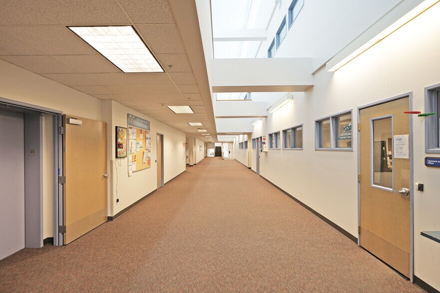 More Photos Of 21 N 1st Ave, Yakima Office For Sale