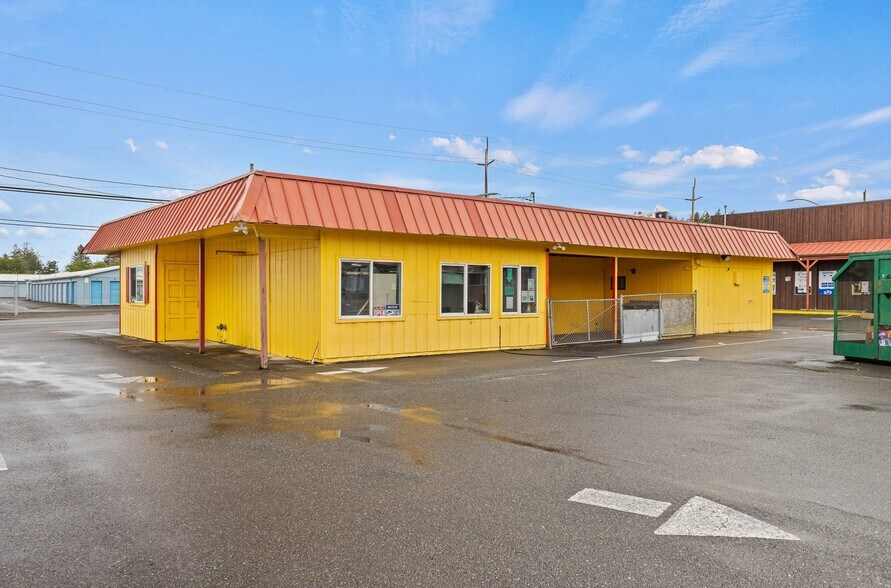 More Photos Of 1175 Newmark Ave, Coos Bay Restaurant For Sale
