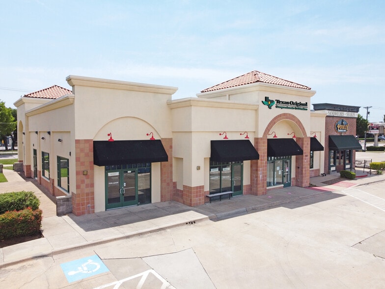 More Photos Of 601 W 15th St, Plano Restaurant For Lease