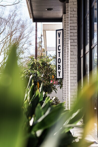 More Photos Of 215 Church St, Decatur Loft Creative Space For Lease