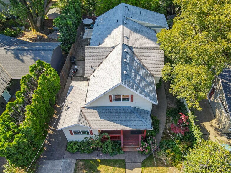 More Photos Of 1414 SE Lambert St, Portland Apartments For Sale