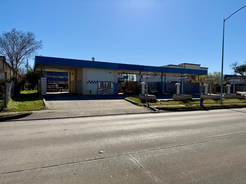 More Photos Of 12133 Beechnut St, Houston Carwash For Sale