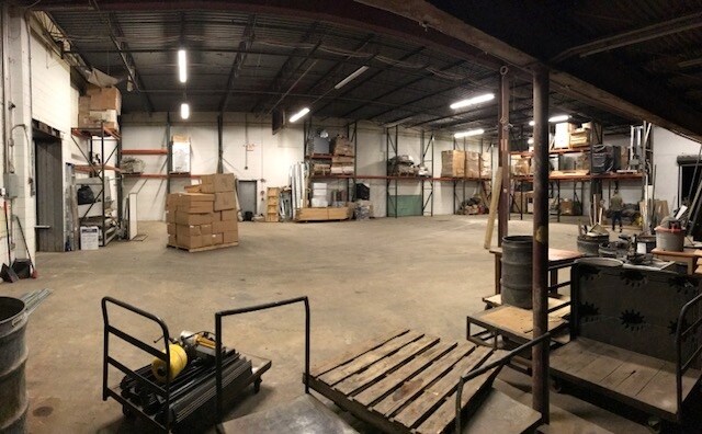 More Photos Of 1115 Mt Vernon St, Camden Warehouse For Lease