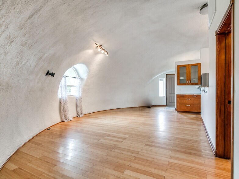 More Photos Of 6745 N Gregory Rd, Yukon Winery Vineyard For Sale
