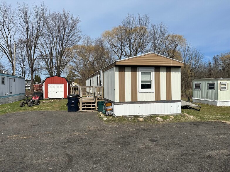 More Photos Of 2815 Miller Rd, Waterloo Village Manufactured Housing Mobile Home Park For Sale