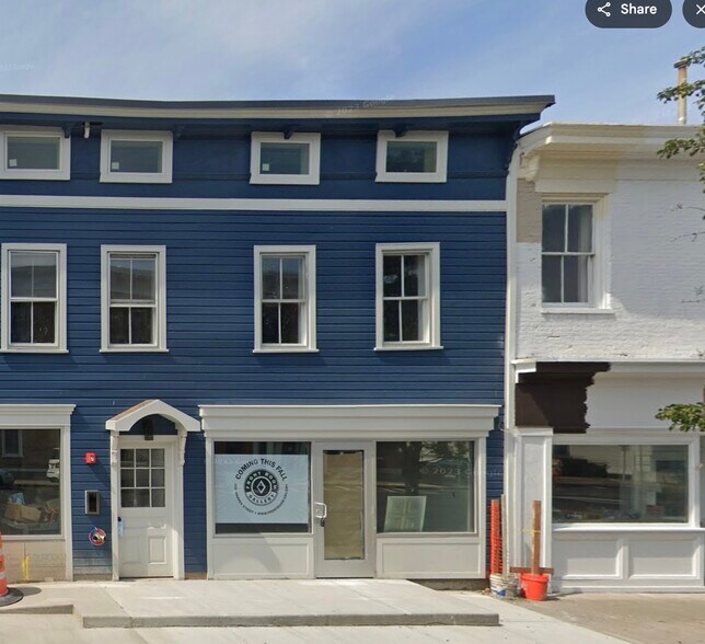 More Photos Of 205 Warren St, Hudson Apartments For Lease