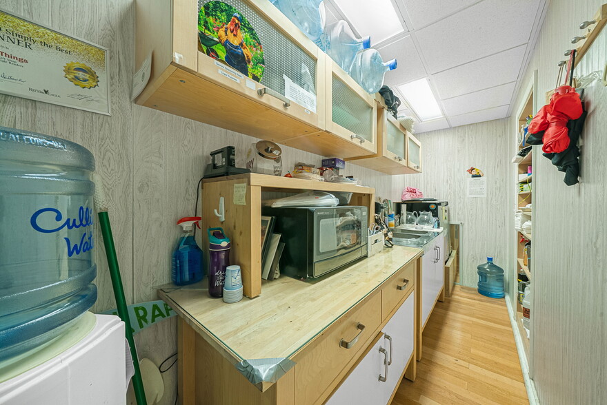 More Photos Of 144 River St, Elk Rapids Storefront For Sale