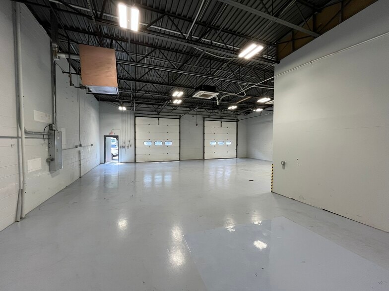 More Photos Of 108 Clematis Ave, Waltham Unknown For Lease