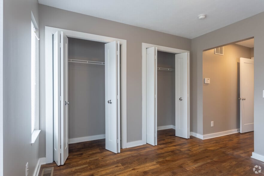 More Photos Of 1421 E 15th St, Cleveland Apartments For Sale