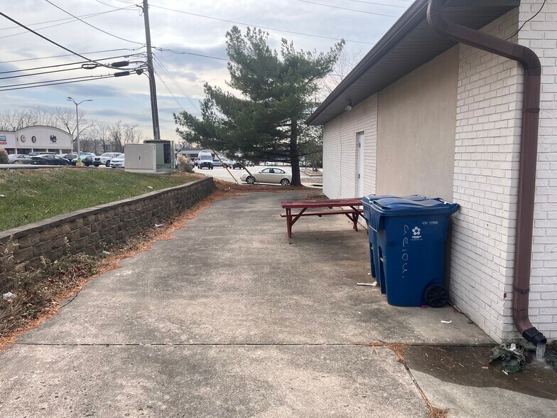 More Photos Of 1815 S Walnut St, Bloomington Loft Creative Space For Sale