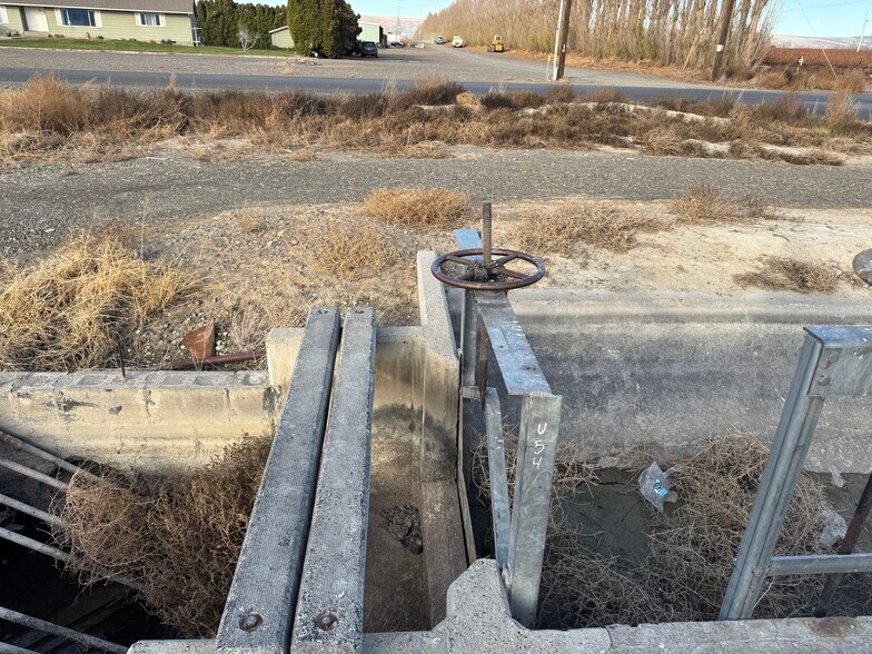 More Photos Of SWC Road 27 SW & Road P SW Rd @ Road P SW, Mattawa Land For Sale