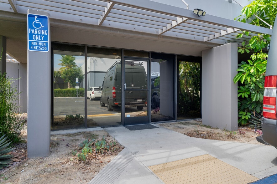 More Photos Of 23231 Vista Grande Dr, Laguna Hills Warehouse For Sale