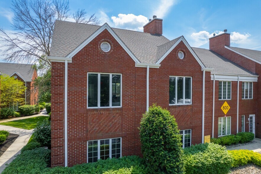 More Photos Of 812-824 Courtyard Dr, Hillsborough Medical For Lease