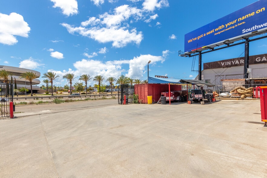 More Photos Of 3571 Pacific Hwy, San Diego Contractor Storage Yard For Lease