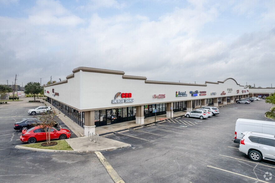 More Photos Of 2516 Broadway St, Pearland Storefront For Lease