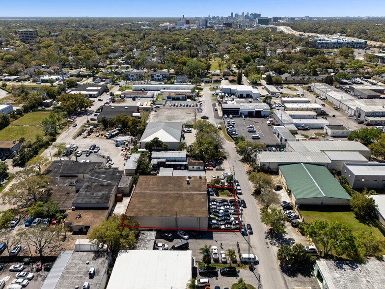 More Photos Of 700 Jackson Ave, Winter Park Manufacturing For Sale