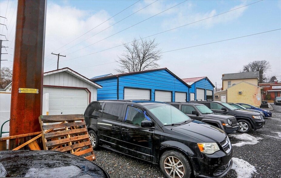More Photos Of 814 N Front St, Steelton Auto Dealership For Sale