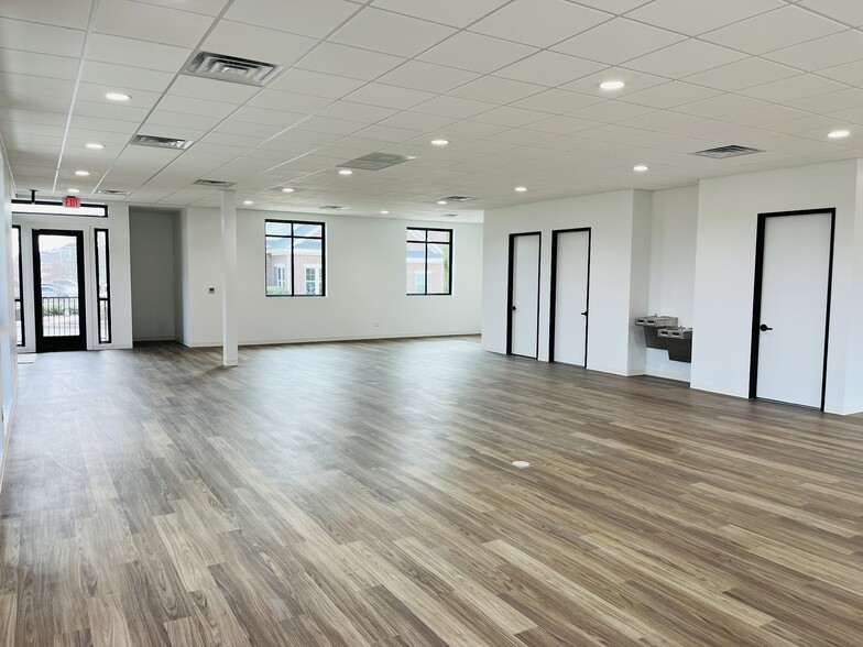 More Photos Of 124 River Oaks Dr, Southlake Medical For Lease