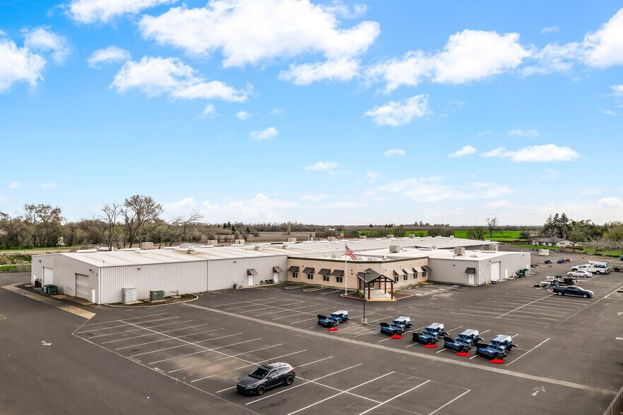 More Photos Of 100 Loren Ave, Chico Manufacturing For Lease